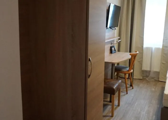 Konukevi Turm 3*
